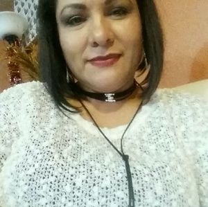 Meet your Posher, Yesenia